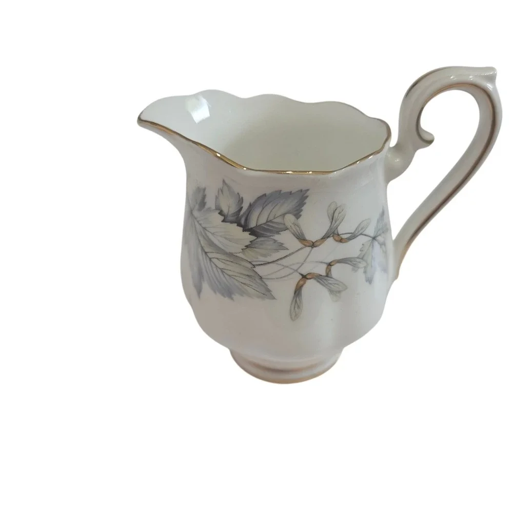 Royal Albert beautiful vintage